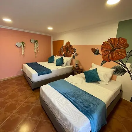 Hotel Candilejo Boutique 3*